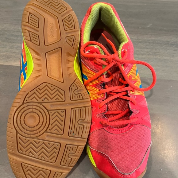 Asics volleyball shoes - Picture 3 of 5